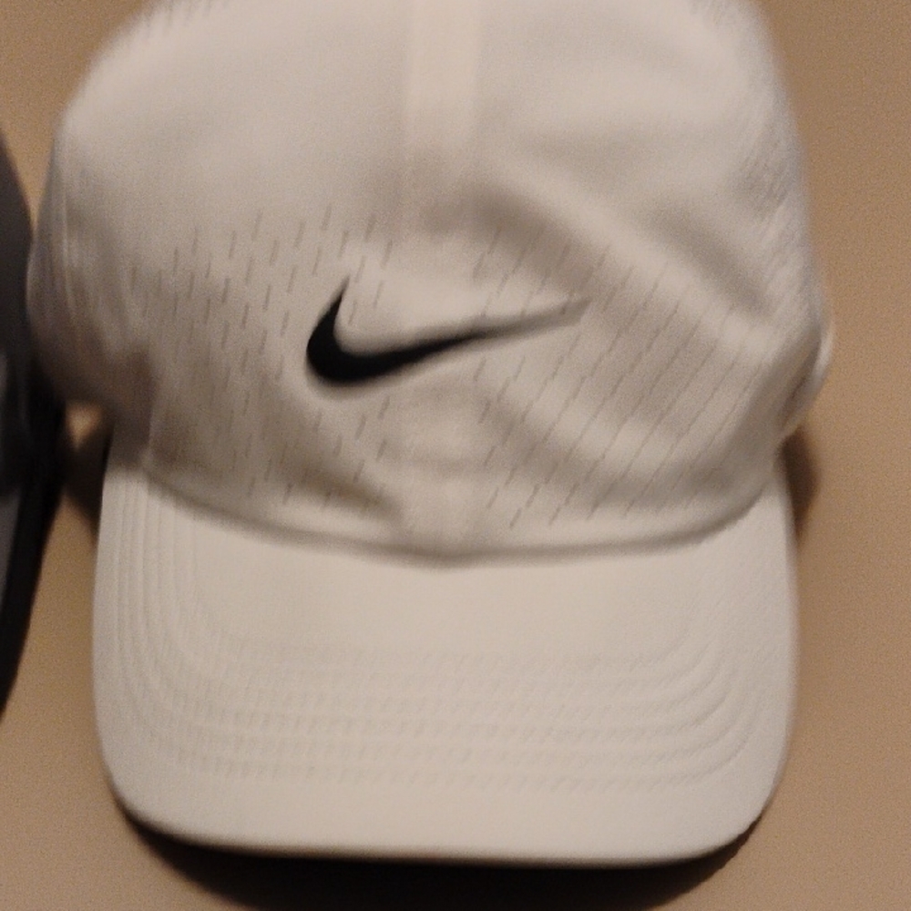 Nike Dri-fit Pair Of Caps in Gray and White One Size Fits Most Adjustable - Picture 4 of 9